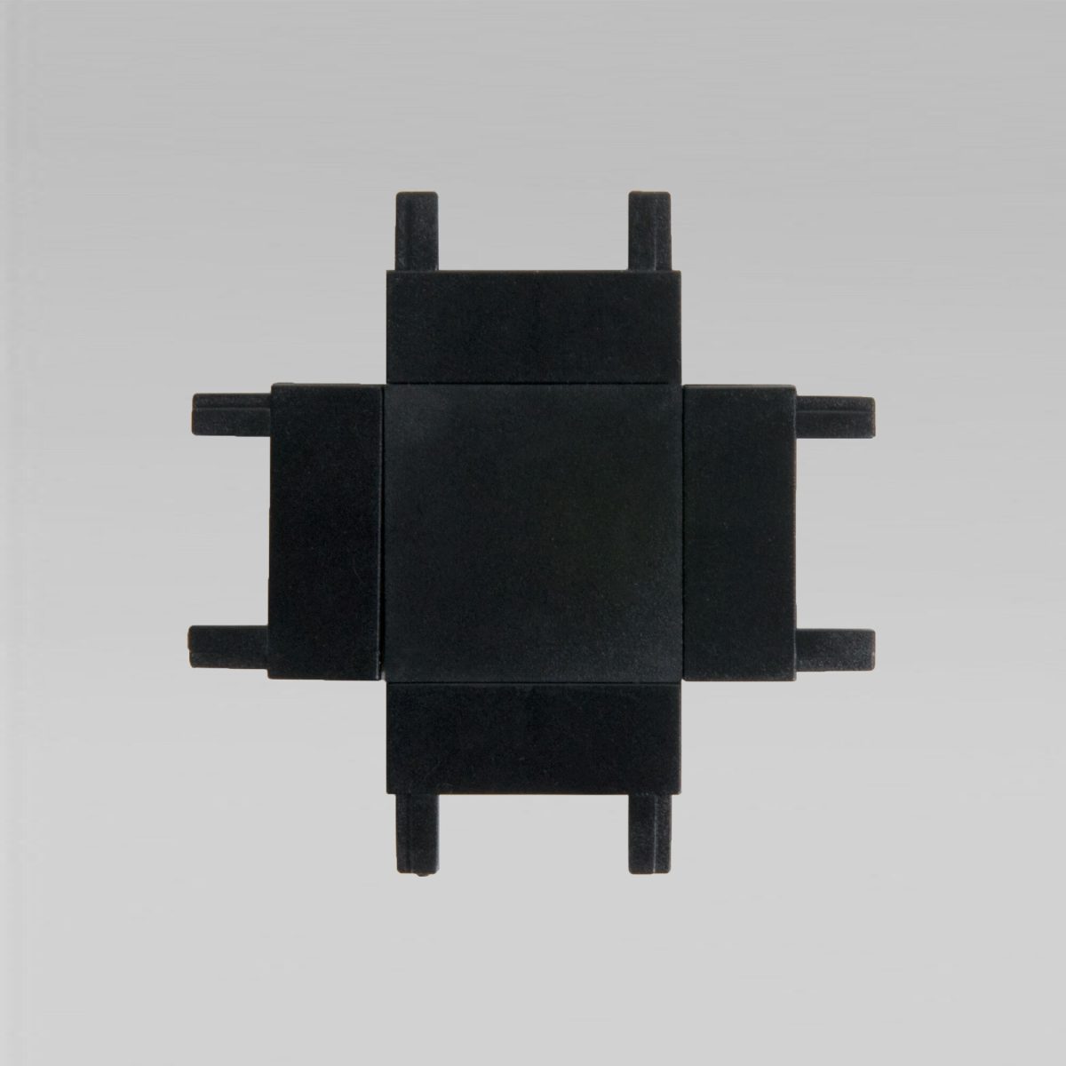 Flat Magnetic Четырёхсторонний соединитель для накладного шинопровода (чёрный) 85003/00 — изображение 3