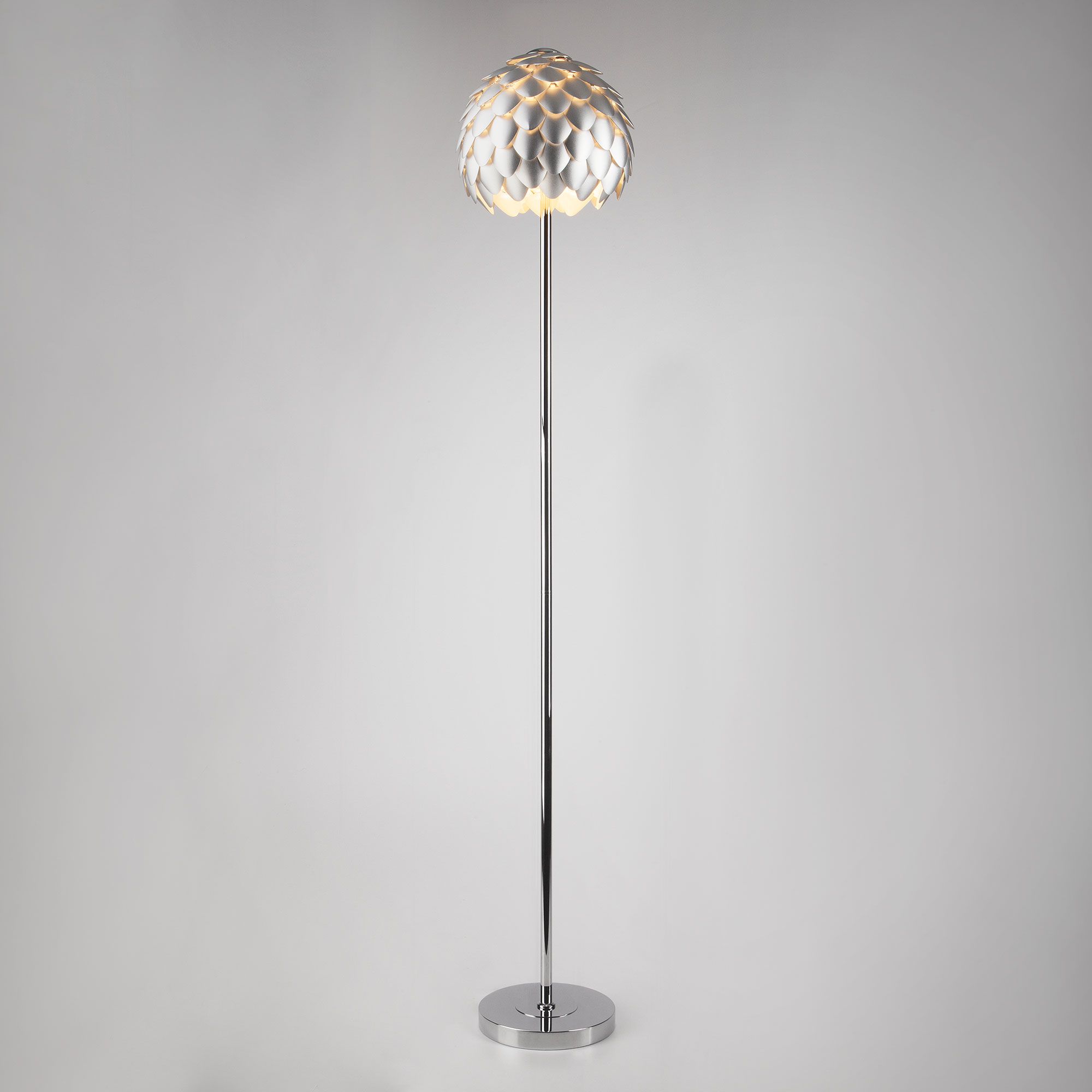 napolnyy-svetilnik-s-metallicheskim-plafonom-01100-1-serebryanyy-khrom-00000084400-0001.jpg Հատակի լուսատու 01100/1 - Image 1