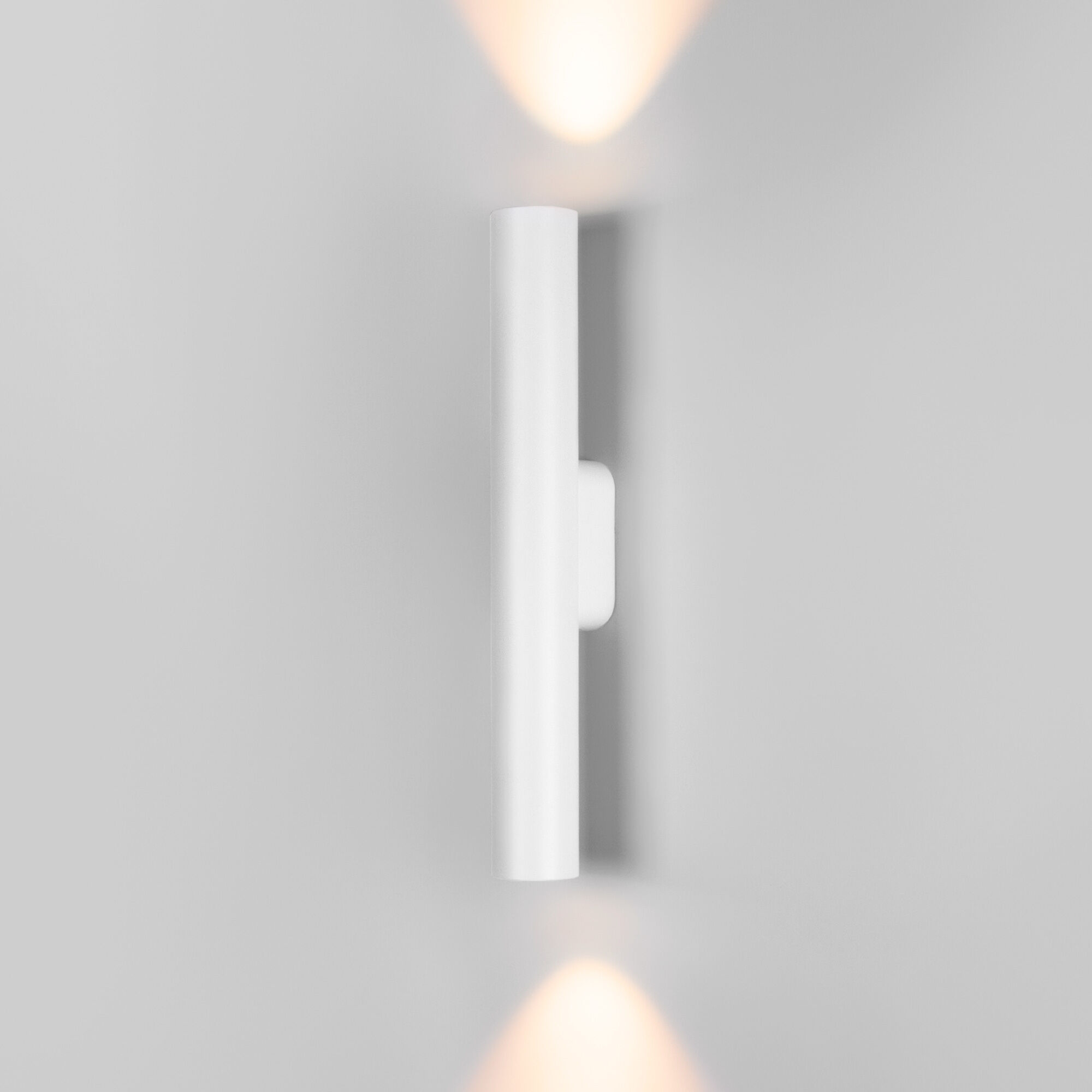 nastennyy-svetodiodnyy-svetilnik-40123-led-a061224-0001.jpg Langer սպիտակ (40123/LED) - Image 1