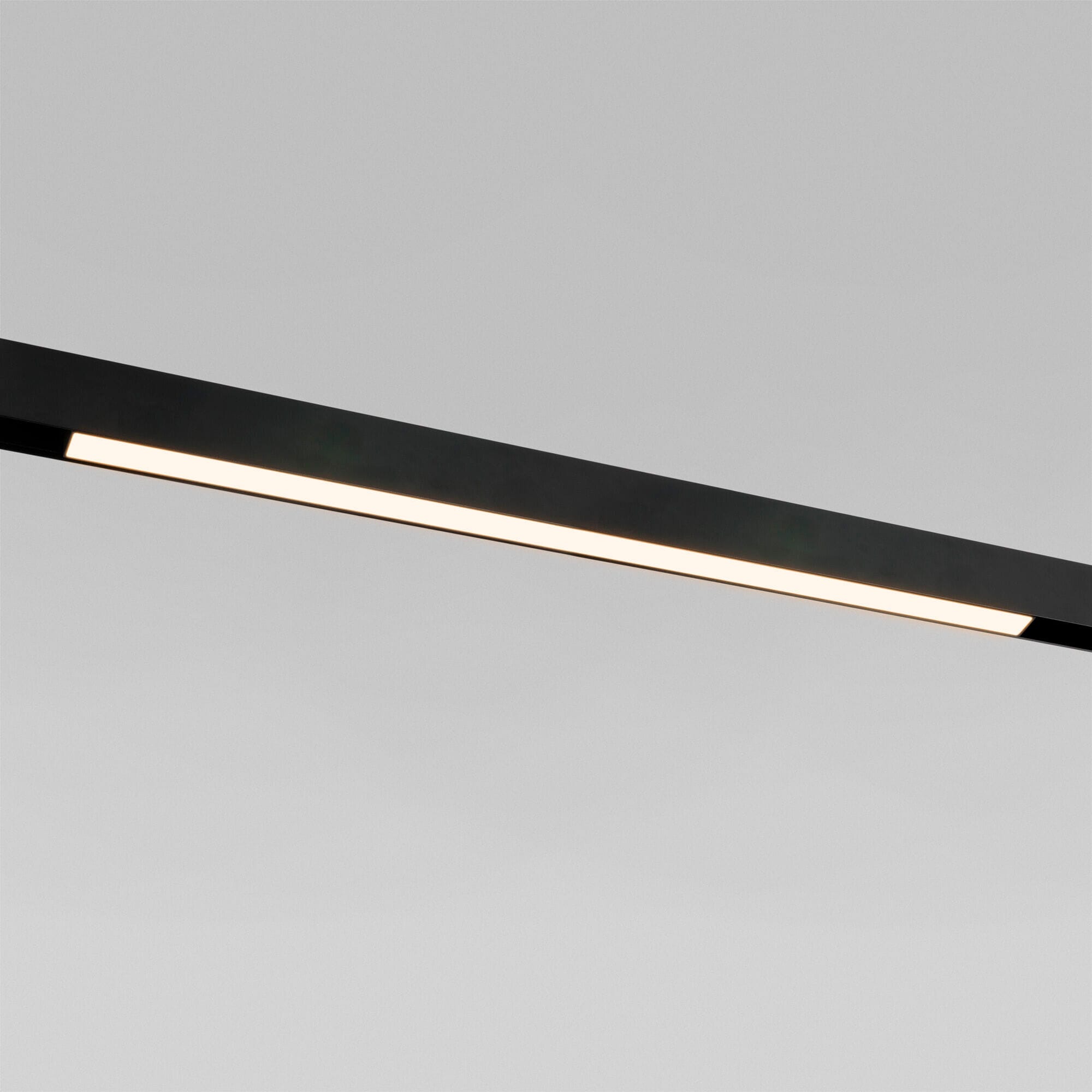 slim-magnetic-l02-trekovyy-svetilnik-30w-3000k-chernyy-85034-01-85034-01-a067375-0001.jpg Slim Magnetic L02 Տրեկային լուսատու 30W 3000K (սև) 85034/01 - Image 1