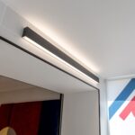 Линейный светодиодный накладной двусторонний светильник 128см 50W 4200K черная шагрень (101-100-40-128) — изображение 2