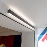 Линейный светодиодный накладной двусторонний светильник 78см 30W 6500K черная шагрень (101-100-40-78) — изображение 2