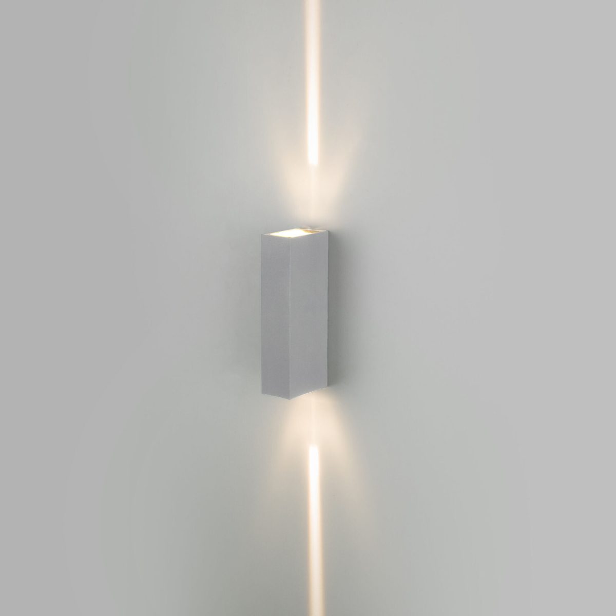 Ուլիժնըյ պատային LED լուսատու Blaze LED IP54 35136/W մոխրագույն - Image 3