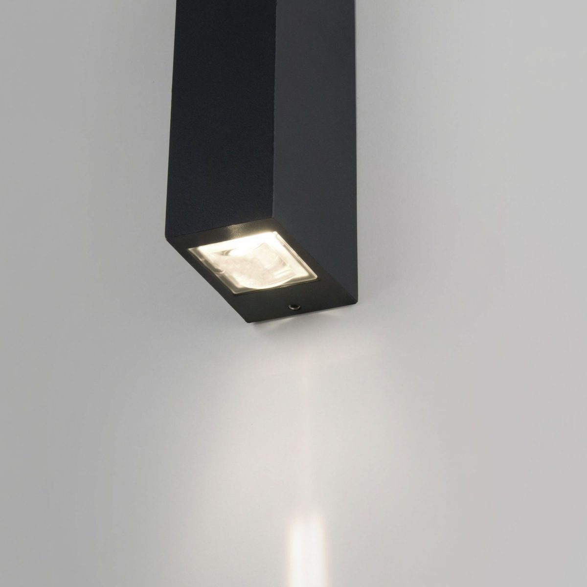 Уличный настенный светодиодный светильник Blaze LED IP65 35136/W черный — изображение 2