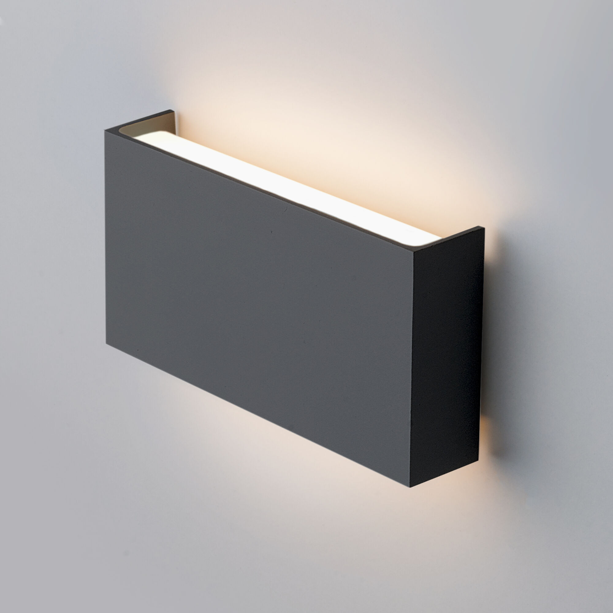 ulichnyy-svetodiodnyy-svetilnik-golf-1705-techno-led-grafit-a057007_0001.jpg Ուլիժնըյ LED լուսատու GOLF 1705 TECHNO LED գռաֆիտ - Image 1
